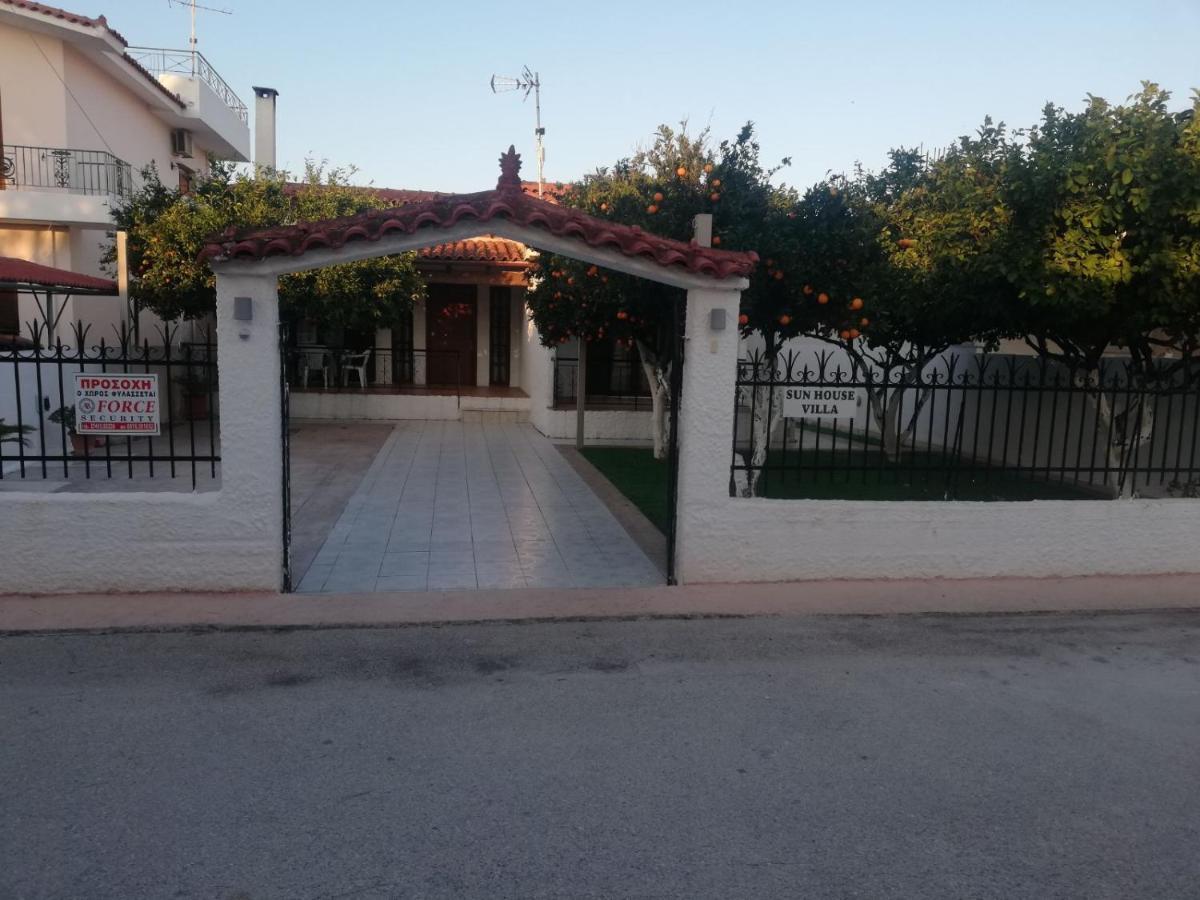 Sunhouse Vrachati Bagian luar foto