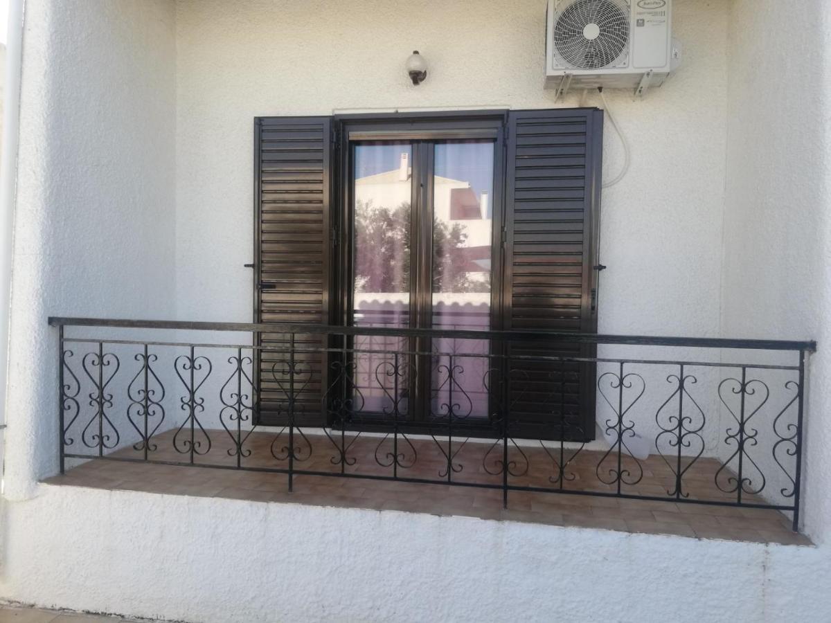 Sunhouse Vrachati Bagian luar foto