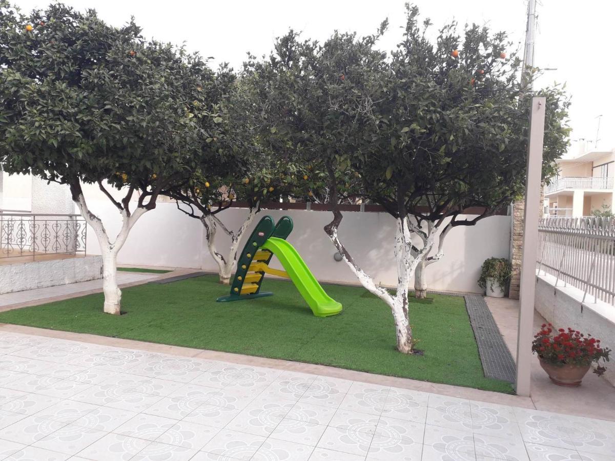 Sunhouse Vrachati Bagian luar foto