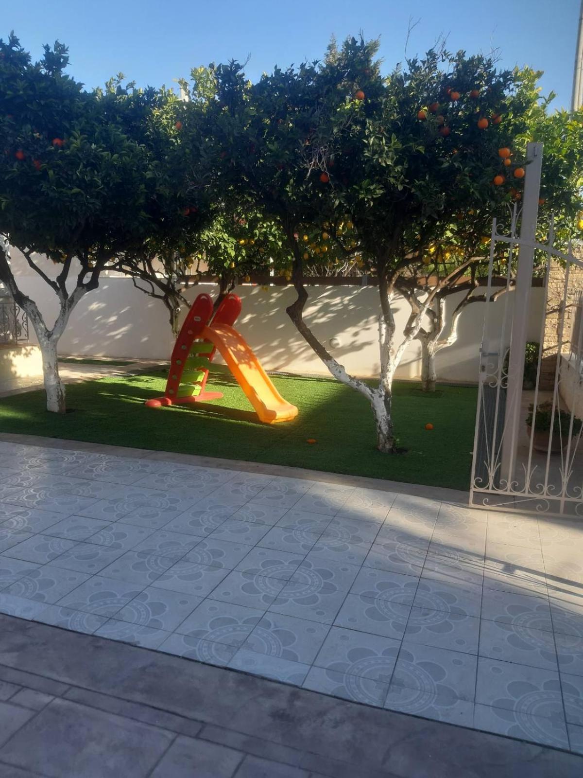 Sunhouse Vrachati Bagian luar foto